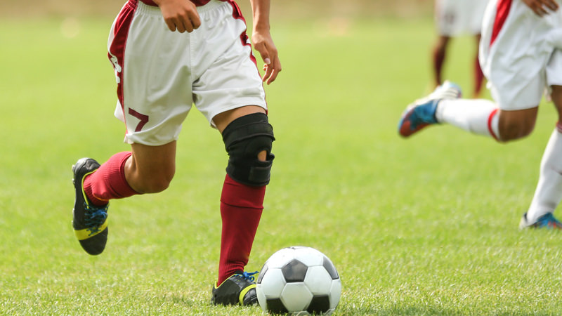 Ask Dr. Skendzel: How Does My Age Affect ACL Reconstruction Options?