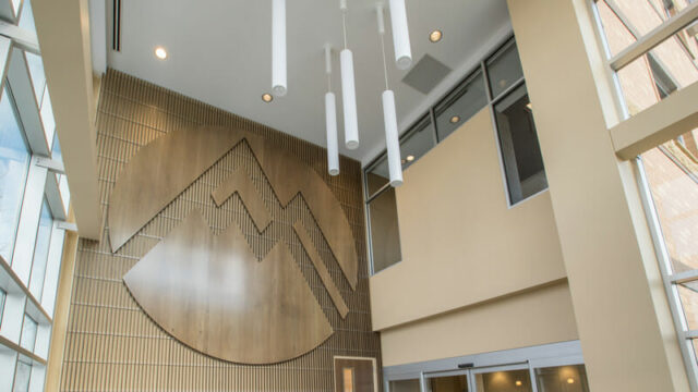 Summit Orthopedics Eagan Lobby