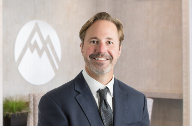Steven M Stulc, DO at Summit Orthopedics