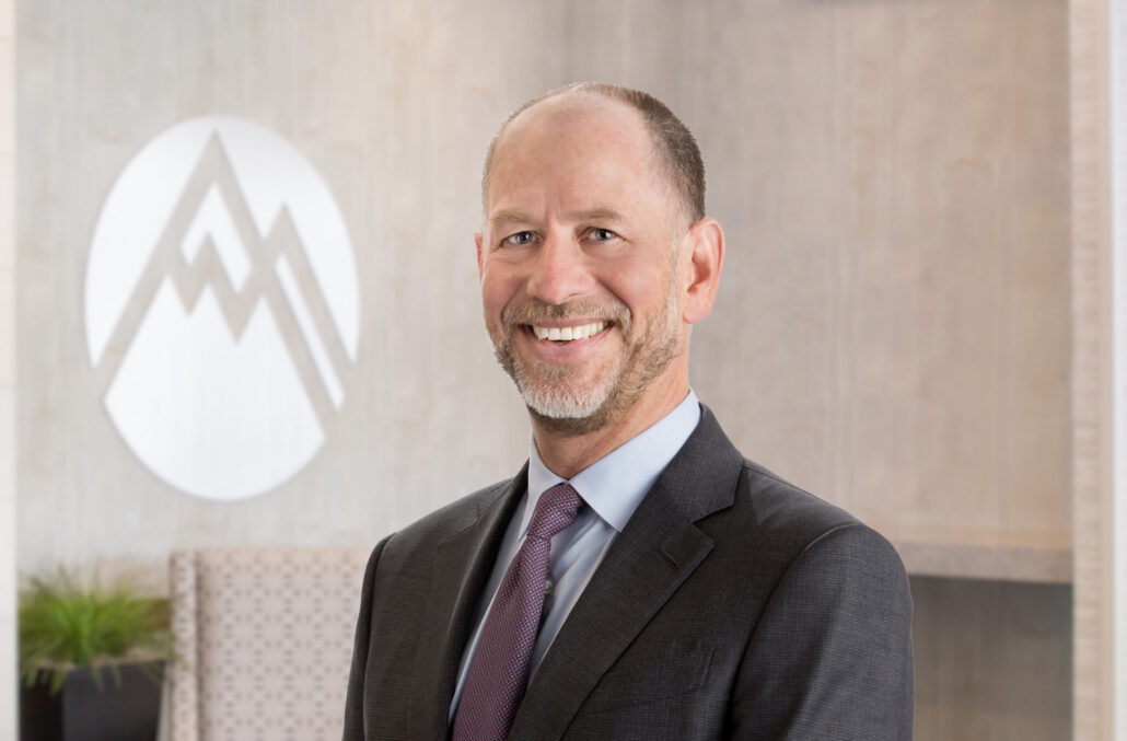 Andrew D Thomas, MD at Summit Orthopedics