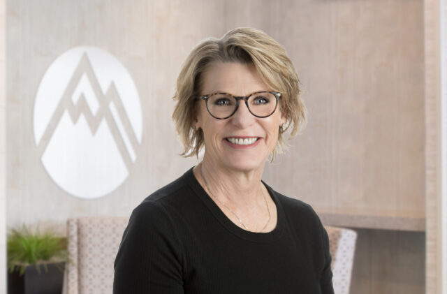 Leslee Harper, PT at Summit Orthopedics