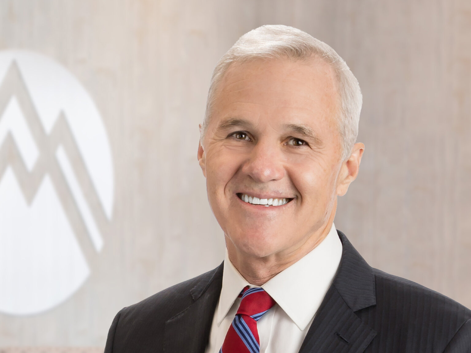 Knee Care and Treatment | Summit Orthopedics