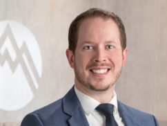 Lealand Torgerson, PA-C, Orthopedic Specialist at Summit Orthopedics.