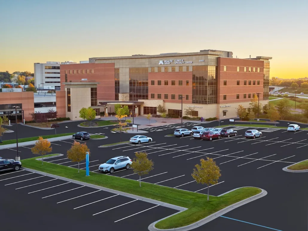 Burnsville Ridges Clinic and Specialty Center & Summit Orthopedics