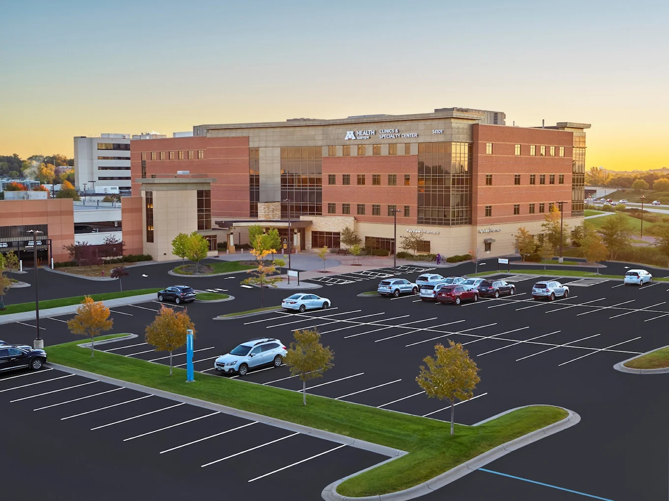 Burnsville Ridges Clinic and Specialty Center & Summit Orthopedics